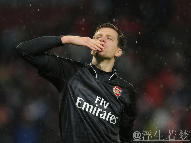 巴萨官宣：什琴斯尼续约至2027年，复出后豪取三冠