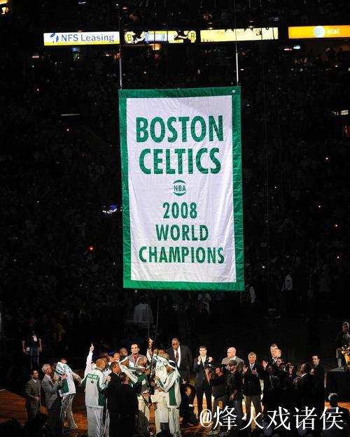 NBA新赛季盛大开幕 凯尔特人悬挂第18座冠军旗帜